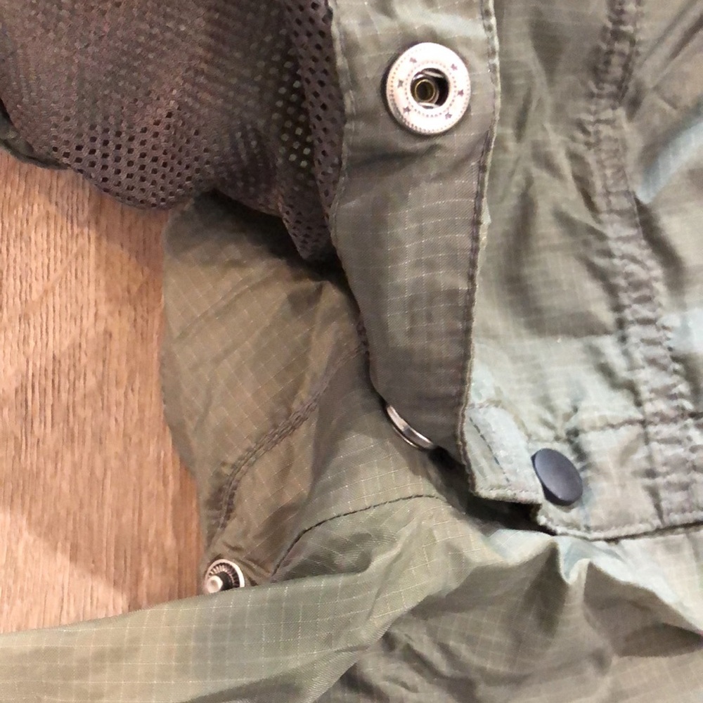 Like new! - NORTH BAY Rip-Stop Packable Hiking Technical Jacket w/Snap On Hood - Picture 11 of 12